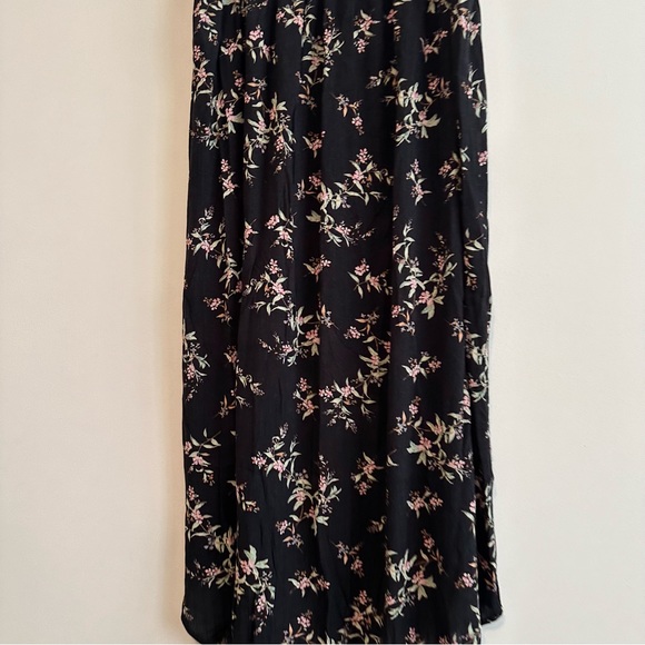 American Eagle Floral Printed High Low Skirt - Picture 2 of 9